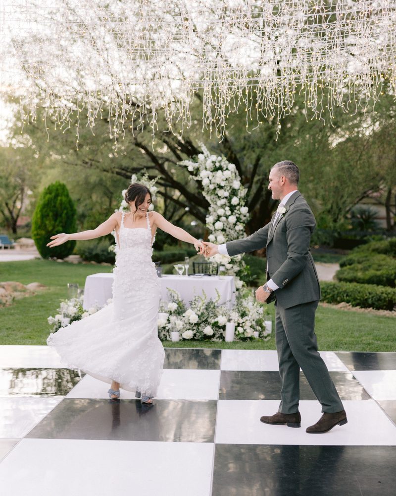 Ashley and Eric garden first dance
